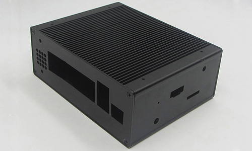 鋁型材運用在控制器電源外殼上的優(yōu)勢有哪些？